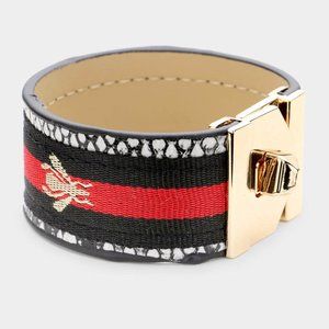 COLOR BLOCK BEE SNAKE SKIN WRAP LOCK BRACELET